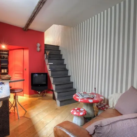 Appartement Place Des Victoires Apartment *