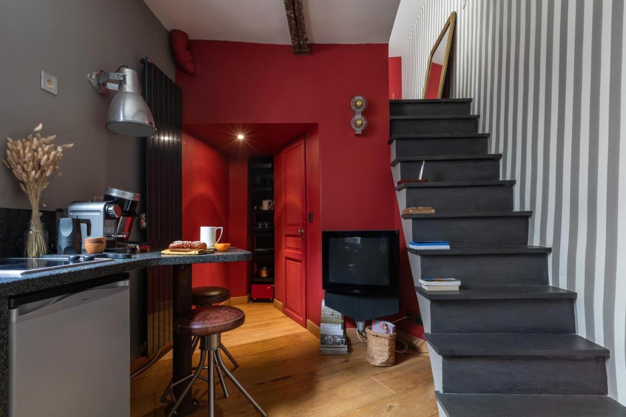 Appartement Place Des Victoires * Paris